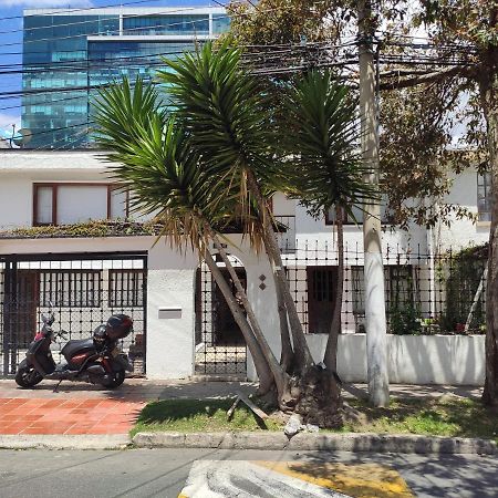 La Parada Del Tren Hostel Богота Экстерьер фото