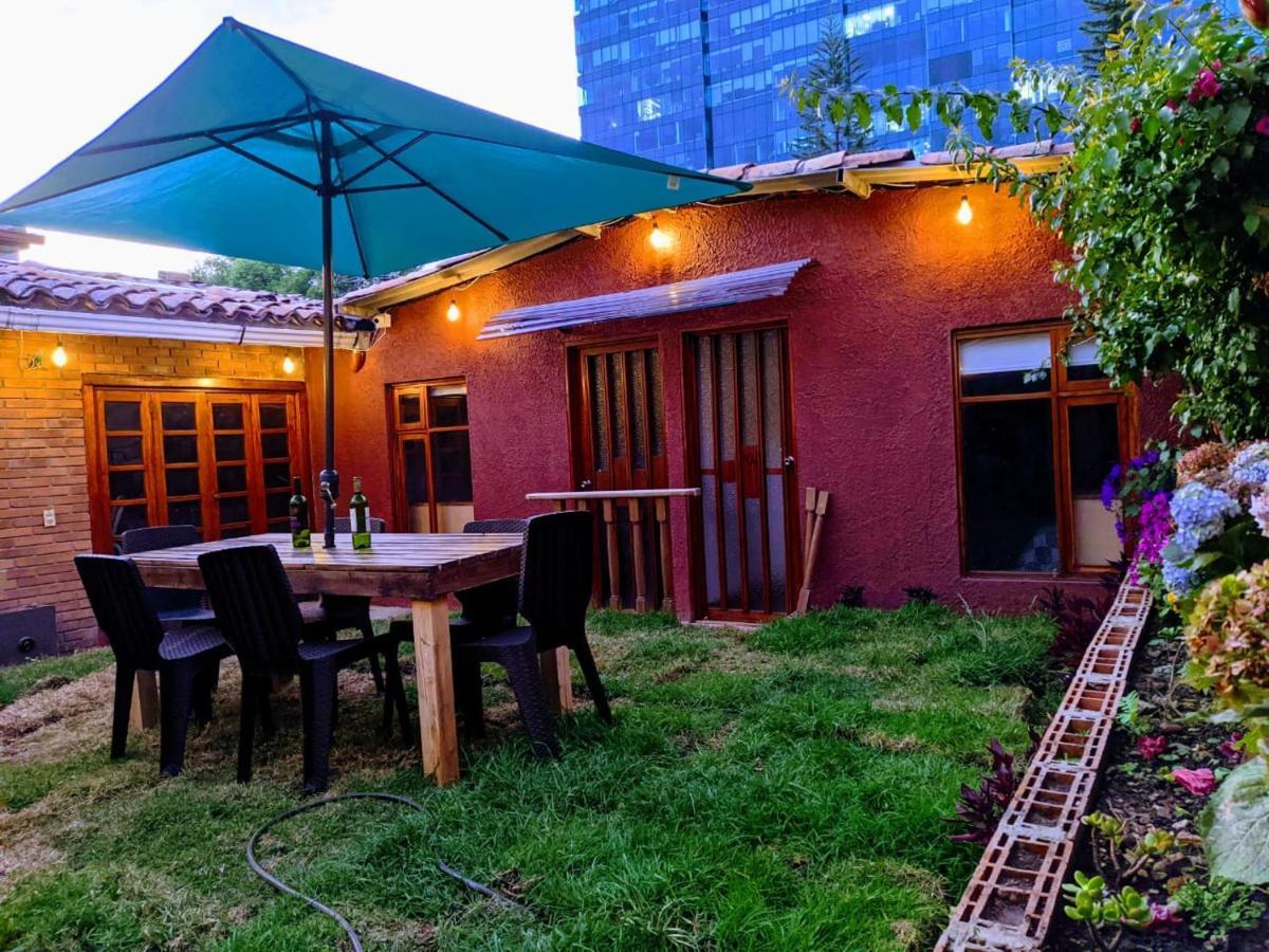 La Parada Del Tren Hostel Богота Экстерьер фото
