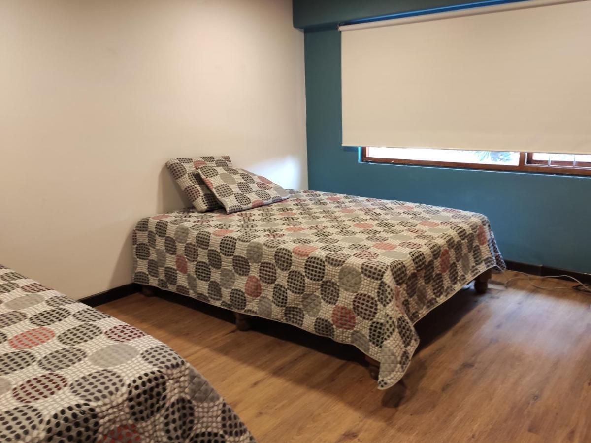 La Parada Del Tren Hostel Богота Экстерьер фото
