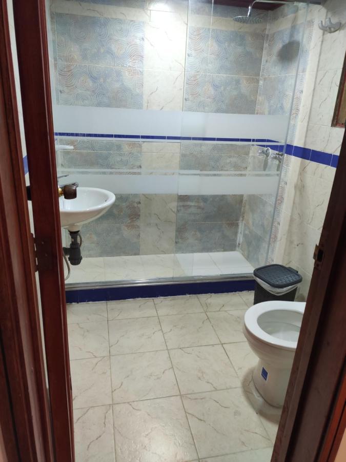 La Parada Del Tren Hostel Богота Экстерьер фото
