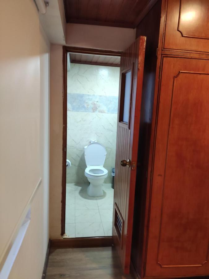 La Parada Del Tren Hostel Богота Экстерьер фото