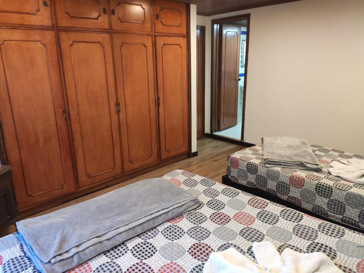 La Parada Del Tren Hostel Богота Экстерьер фото